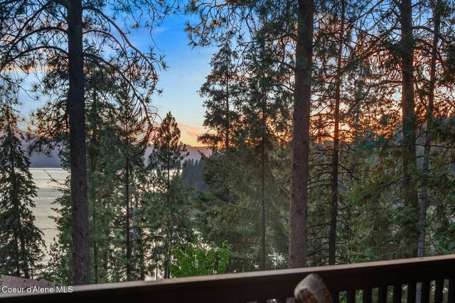 3124 S Lochurst Ln, Coeur D'alene, ID 83814