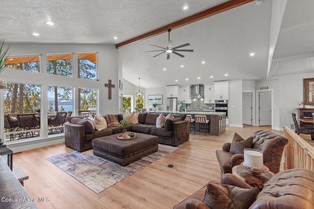3124 S Lochurst Ln, Coeur D'alene, ID 83814