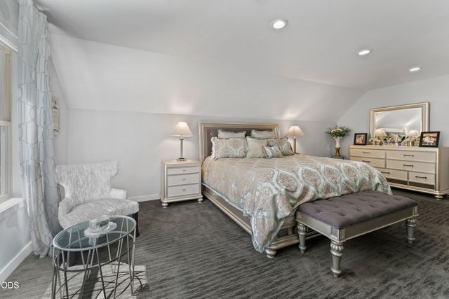 1359 NW Remarkable Drive, Bend, OR 97703