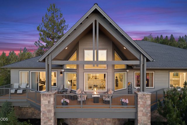 1359 NW Remarkable Drive, Bend, OR 97703