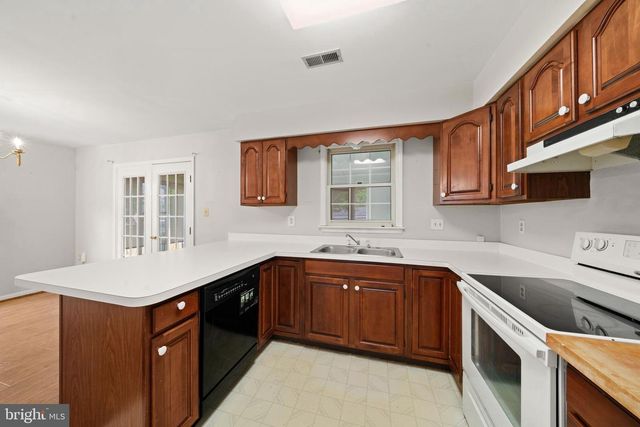 31 BEEKMAN PL, Charles Town, WV 25414