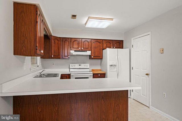 31 BEEKMAN PL, Charles Town, WV 25414