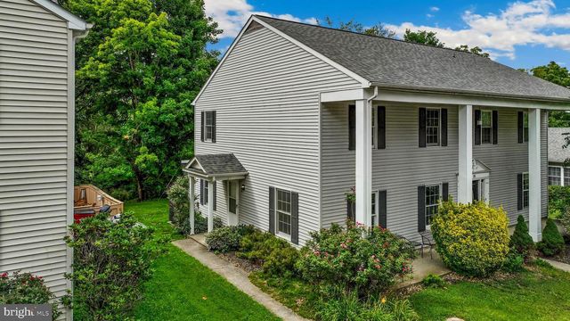 31 BEEKMAN PL, Charles Town, WV 25414