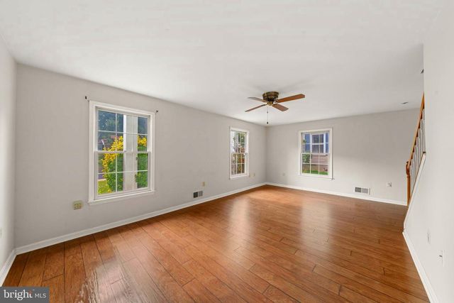 31 BEEKMAN PL, Charles Town, WV 25414