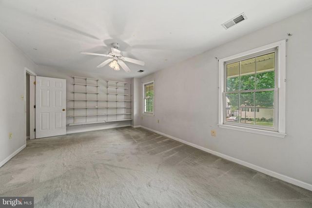 31 BEEKMAN PL, Charles Town, WV 25414