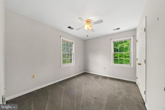 31 BEEKMAN PL, Charles Town, WV 25414