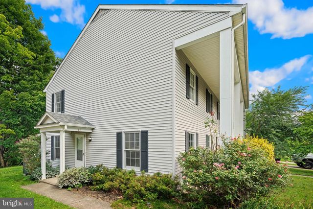 31 BEEKMAN PL, Charles Town, WV 25414