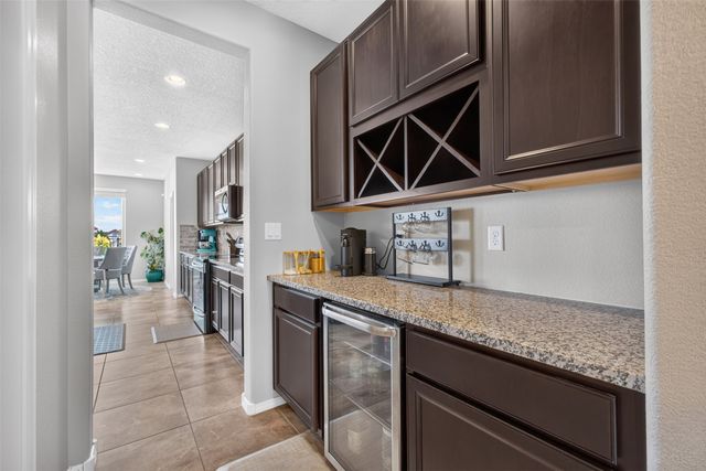 1748 Cooke Canyon Drive NW, Albuquerque, NM 87120