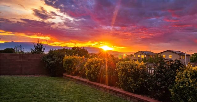1748 Cooke Canyon Drive NW, Albuquerque, NM 87120