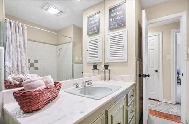 406 Hideaway Lane Central, Hideaway, TX 75771