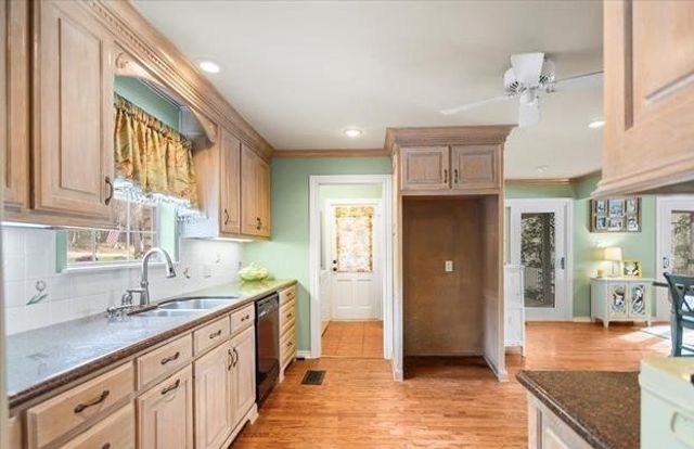 406 Hideaway Lane Central, Hideaway, TX 75771