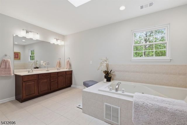 3 Lincoln Avenue, Franklin Twp., NJ 08540