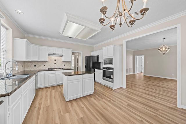 7911 Gulf Isle Court, Houston, TX 77095