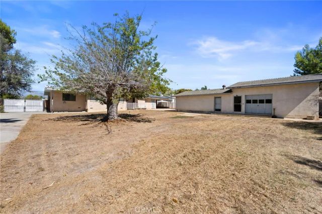 165 W Avenue L, Calimesa, CA 92320