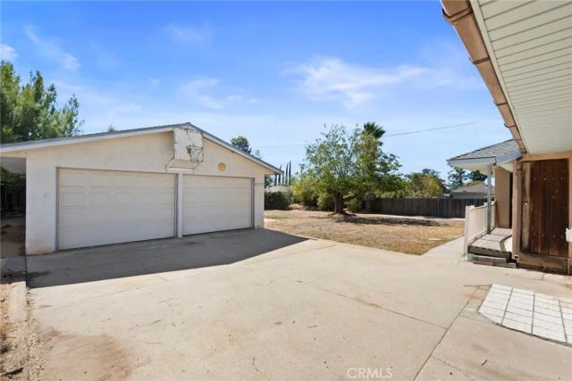 165 W Avenue L, Calimesa, CA 92320