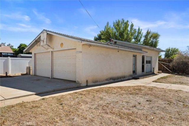 165 W Avenue L, Calimesa, CA 92320