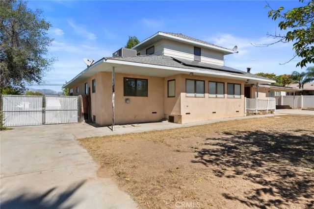 165 W Avenue L, Calimesa, CA 92320