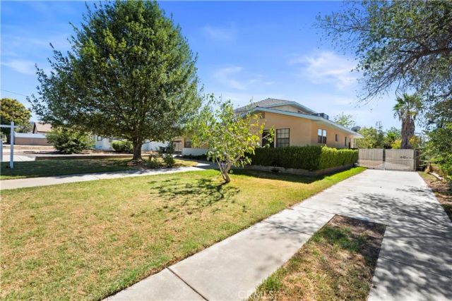 165 W Avenue L, Calimesa, CA 92320