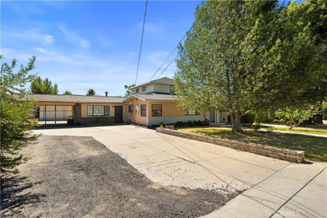 165 W Avenue L, Calimesa, CA 92320
