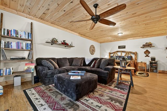 70 Riverside Lane, Blue Ridge, GA 30513