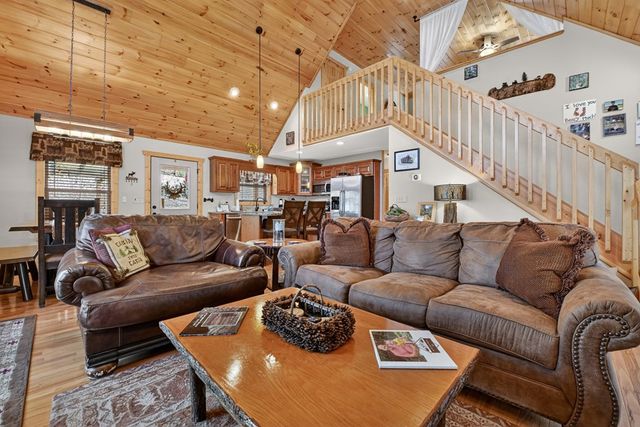 70 Riverside Lane, Blue Ridge, GA 30513