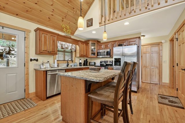 70 Riverside Lane, Blue Ridge, GA 30513