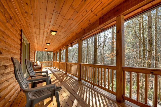 70 Riverside Lane, Blue Ridge, GA 30513