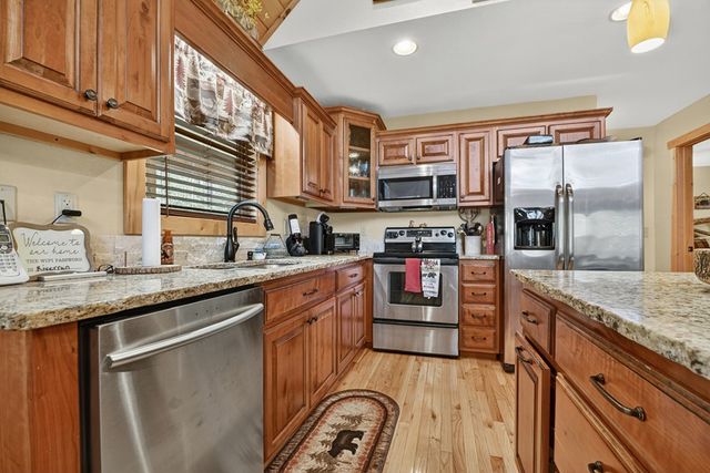 70 Riverside Lane, Blue Ridge, GA 30513