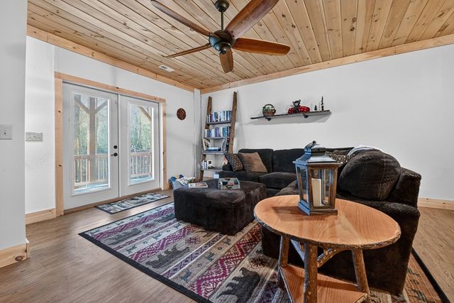 70 Riverside Lane, Blue Ridge, GA 30513