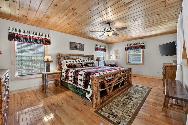 70 Riverside Lane, Blue Ridge, GA 30513