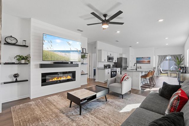 8652 SPORTSMAN LOOP, Groveland, FL 34736