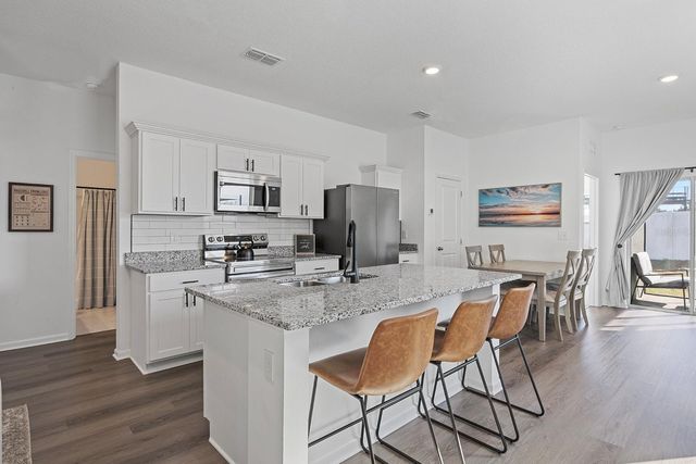 8652 SPORTSMAN LOOP, Groveland, FL 34736