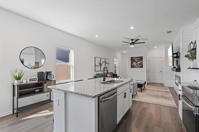 8652 SPORTSMAN LOOP, Groveland, FL 34736