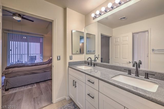 43 East Agate Avenue 301, Las Vegas, NV 89123