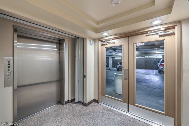 43 East Agate Avenue 301, Las Vegas, NV 89123