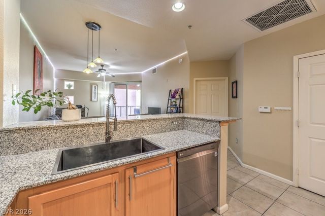 43 East Agate Avenue 301, Las Vegas, NV 89123