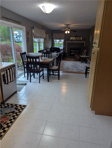 611 Cardile Drive, Webster, NY 14580