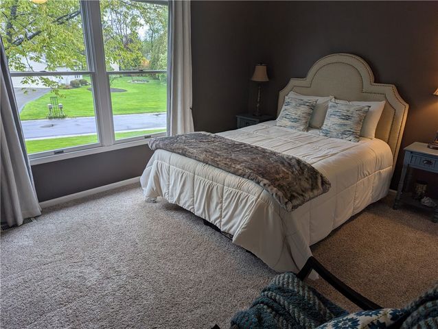 611 Cardile Drive, Webster, NY 14580