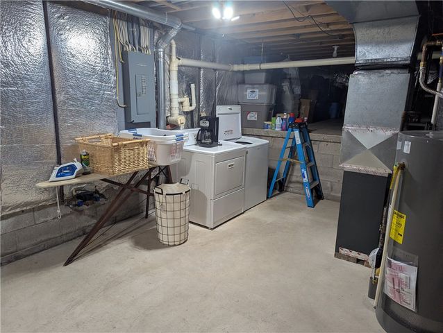 611 Cardile Drive, Webster, NY 14580