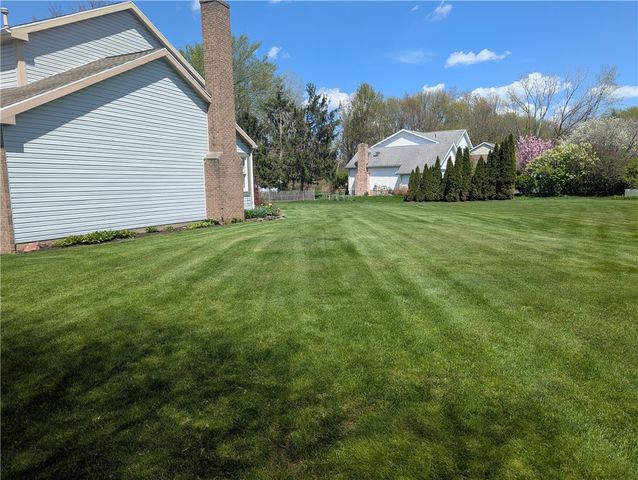 611 Cardile Drive, Webster, NY 14580