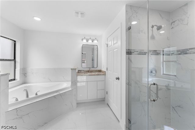 2807 28th ST SW, Lehigh Acres, FL 33976