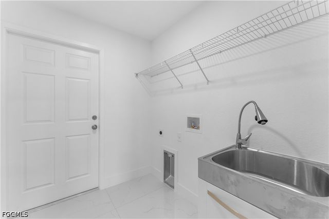 2807 28th ST SW, Lehigh Acres, FL 33976