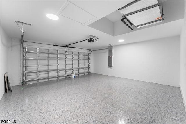 2807 28th ST SW, Lehigh Acres, FL 33976