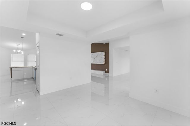 2807 28th ST SW, Lehigh Acres, FL 33976