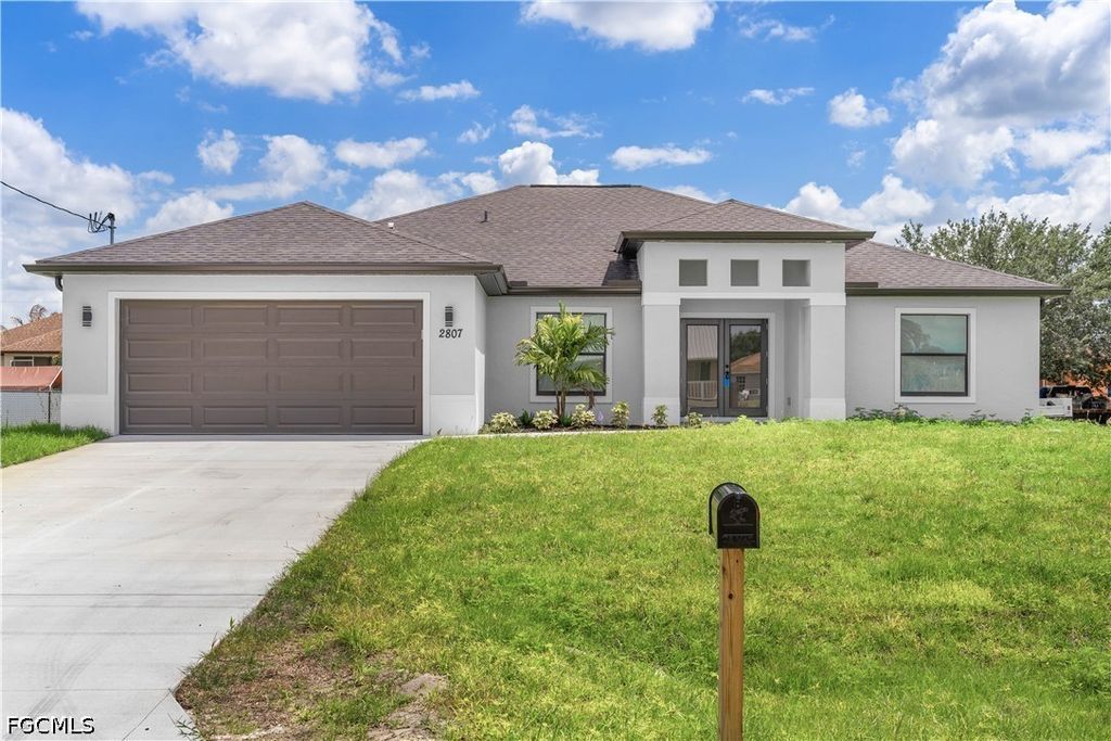 2807 28th ST SW, Lehigh Acres, FL 33976