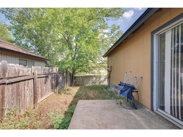 11919 Sunhillow BND B, Austin, TX 78758