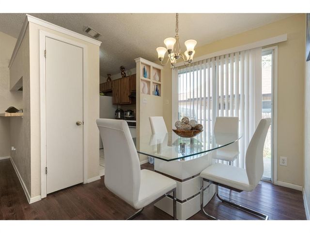 11919 Sunhillow BND B, Austin, TX 78758