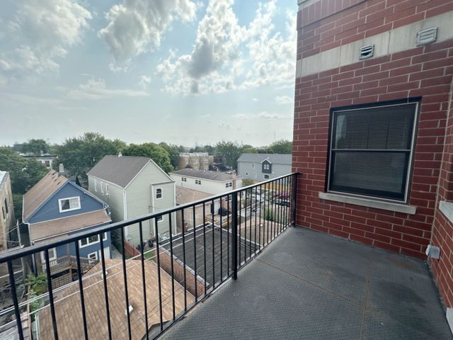 3705 N Kedzie Avenue 308, Chicago, IL 60618