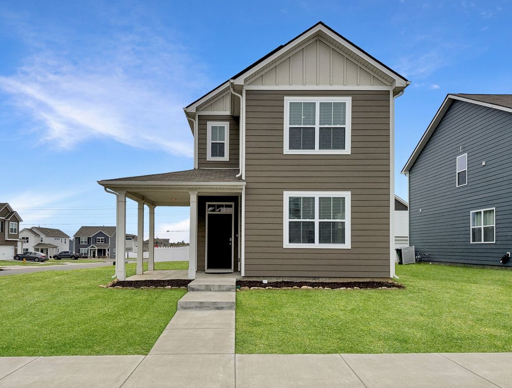 1525 Ashgrove Pl, Lebanon, TN 37087