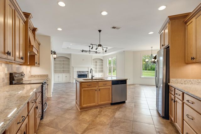 779 FLETCHER RD, Collierville, TN 38017